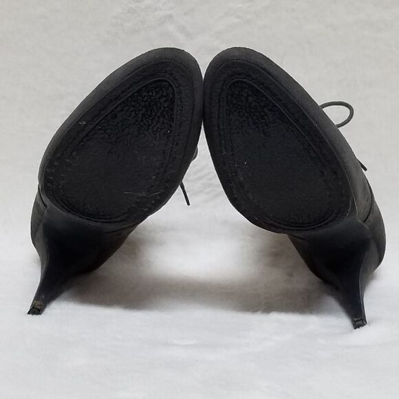 APOSTROPHE Jodie Gray Eyelet Platform Booties - Picture 12 of 14
